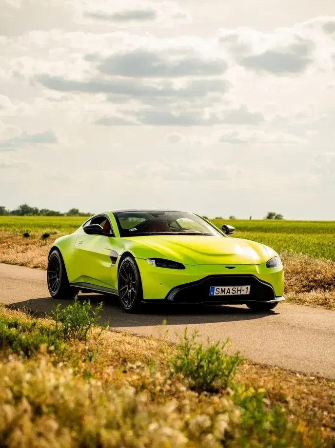 Aston Martin V8 Vantage — imagine 6