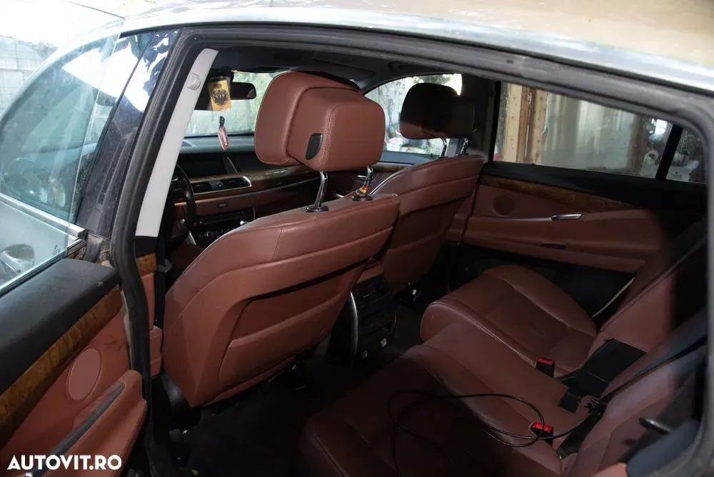 BMW Seria 5 F10/F11/F07 [2010 - 2017] 530d Aut. — imagine 3