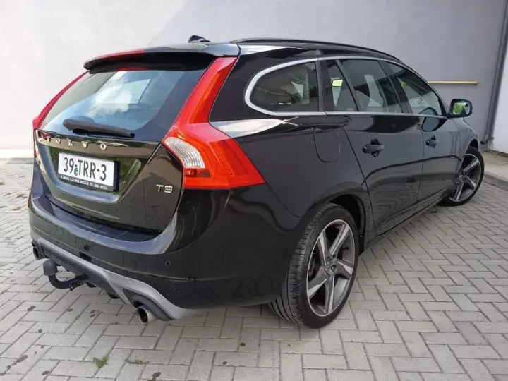 Volvo V60 I T3 Start-Stop Summum