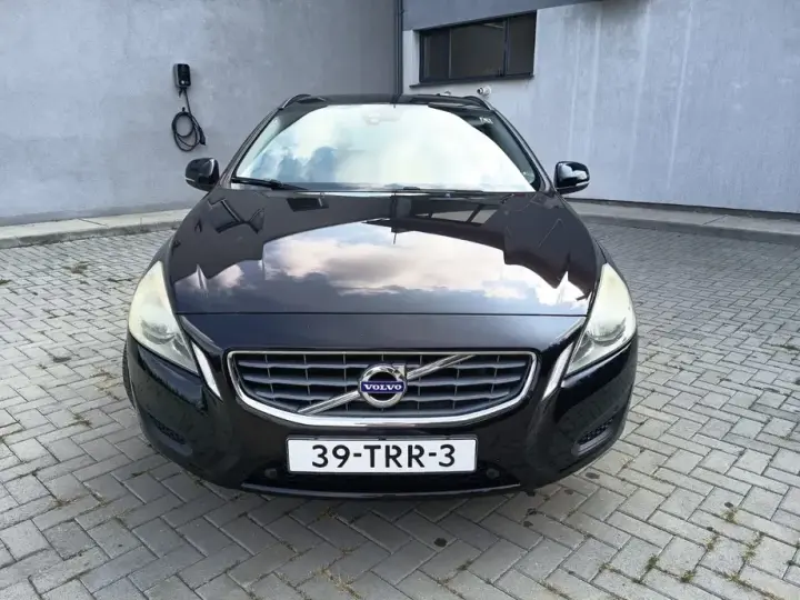 Volvo V60 I T3 Start-Stop Summum