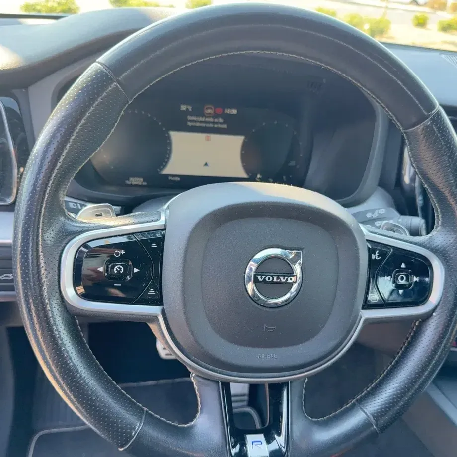 Volvo XC 60 II D4 AWD Geartronic RDesign — imagine 6