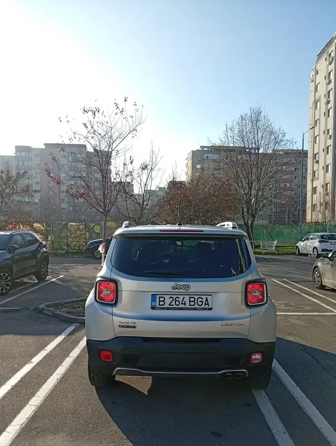 Jeep Renegade — imagine 2