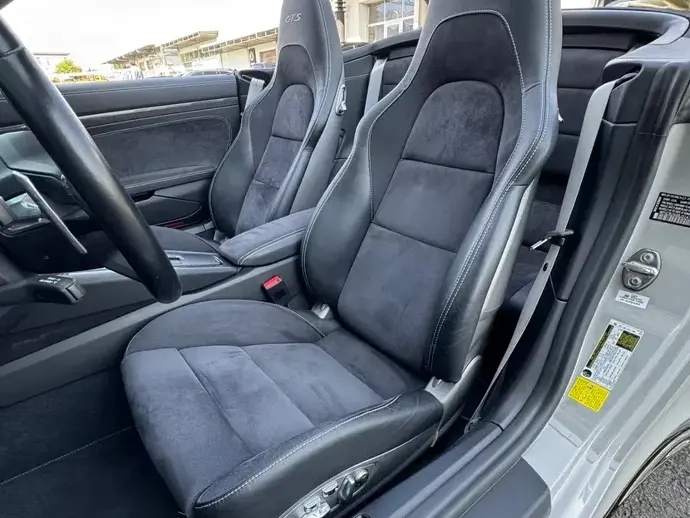 Porsche 911 Carrera GTS Cabriolet PDK