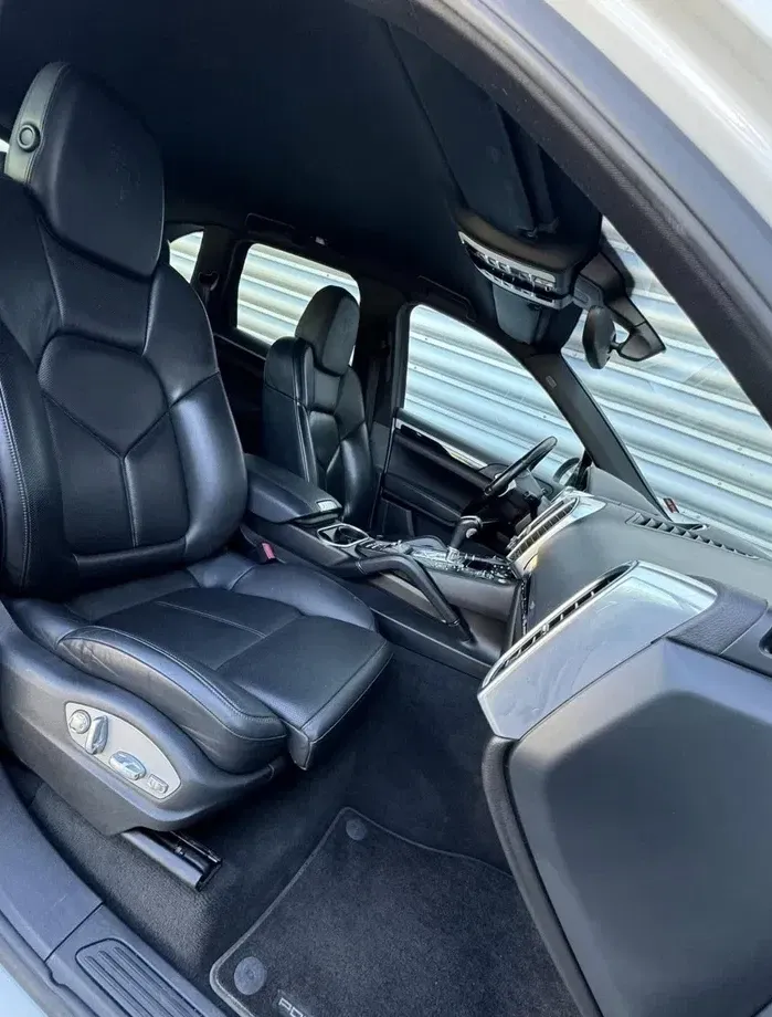 Porsche Cayenne — imagine 4