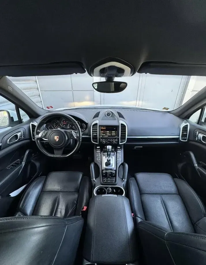 Porsche Cayenne — imagine 2