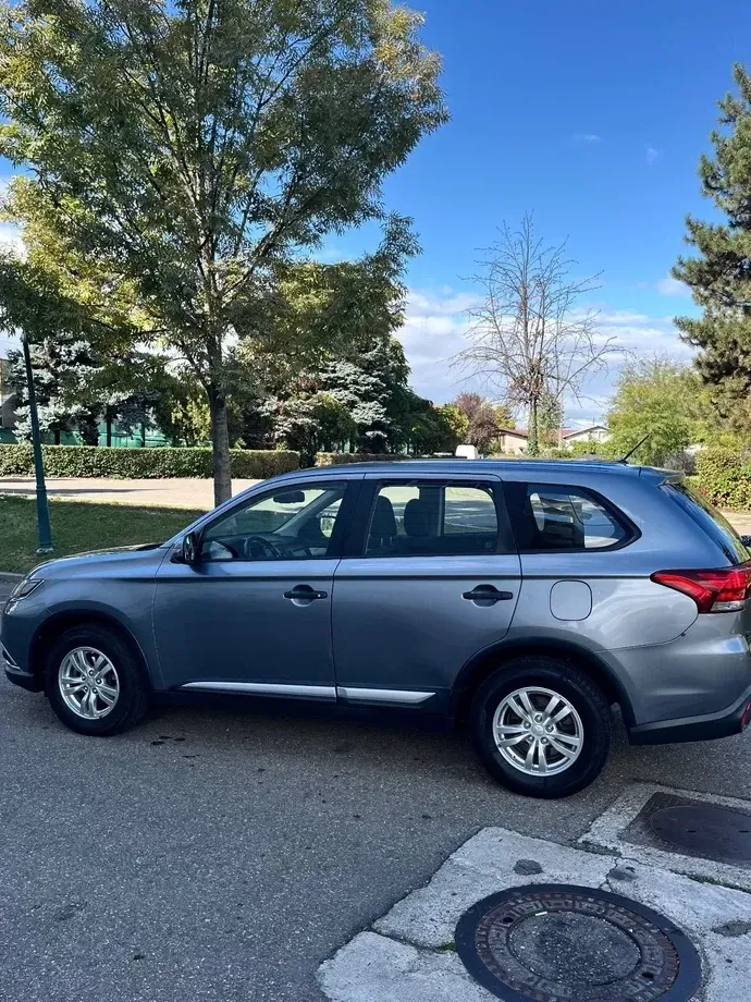 Mitsubishi Outlander III 2.2 DI-D AS&G 6MT 4WD Invite A01 — imagine 4