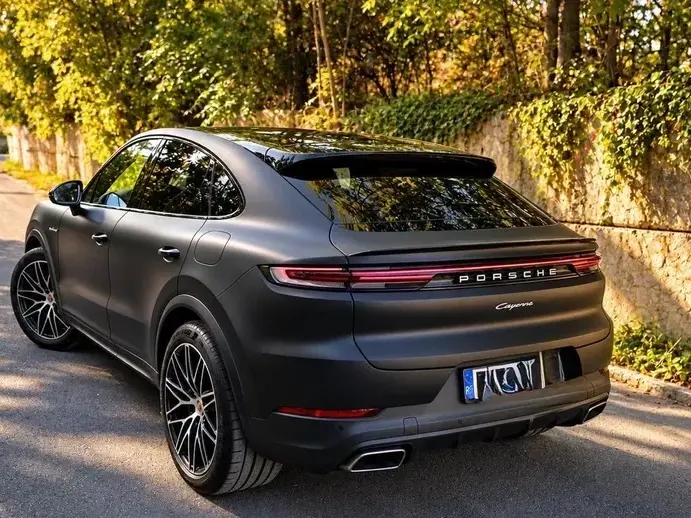Porsche Cayenne Coupe E-Hybrid