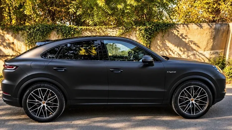 Porsche Cayenne Coupe E-Hybrid — imagine 5