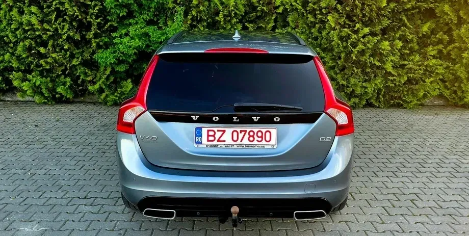 Volvo V60 II D2 Momentum — imagine 5
