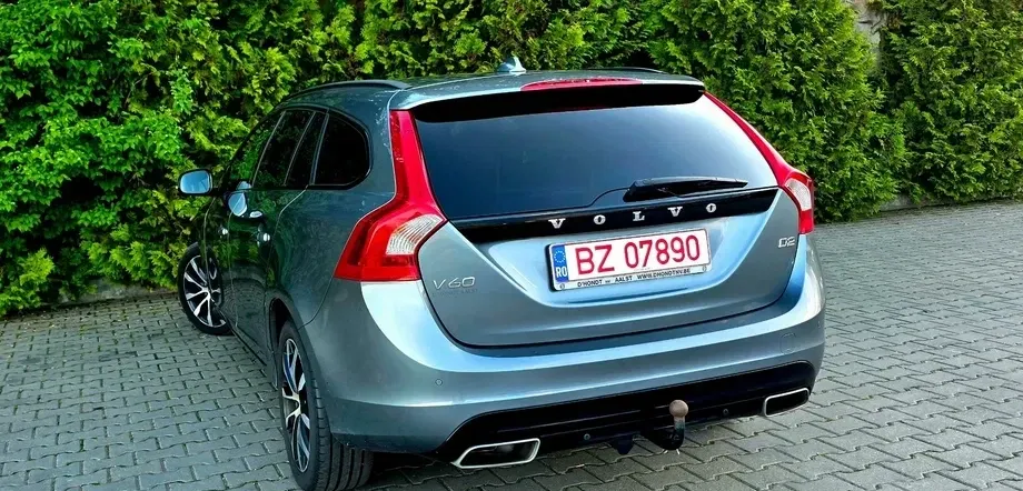 Volvo V60 II D2 Momentum — imagine 6