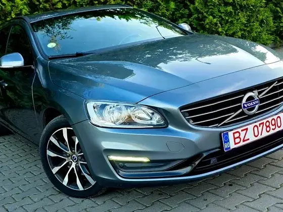 Volvo V60 II D2 Momentum