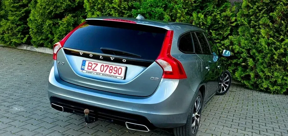 Volvo V60 II D2 Momentum — imagine 4