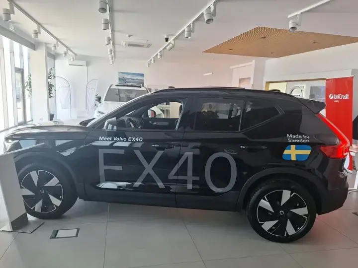 Volvo XC 40 Recharge Single Motor Extended Range RWD Plus