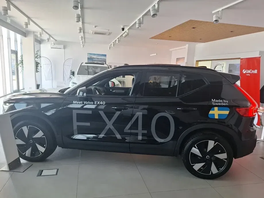 Volvo XC 40 Recharge Single Motor Extended Range RWD Plus — imagine 4