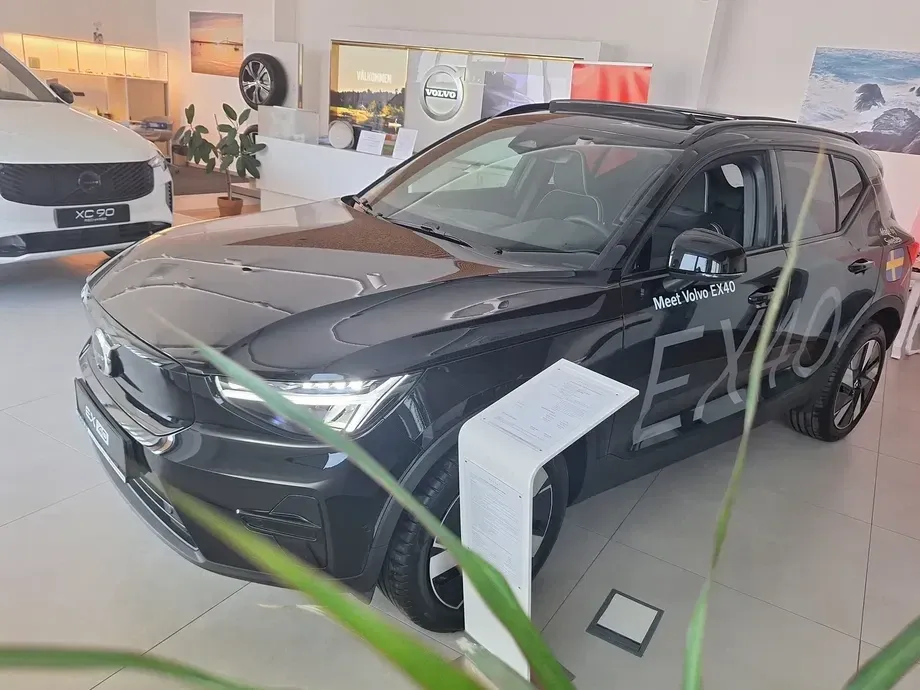 Volvo XC 40 Recharge Single Motor Extended Range RWD Plus — imagine 2