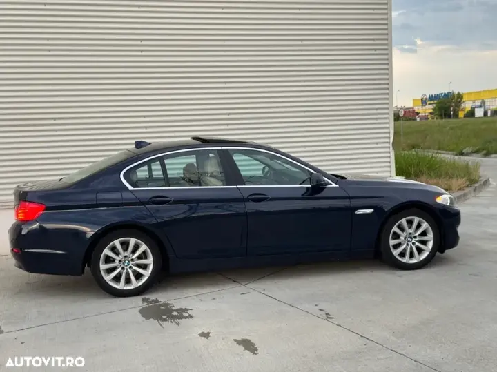 BMW Seria 5 F10/F11/F07 [2010 - 2017] 520d Aut. Luxury Line