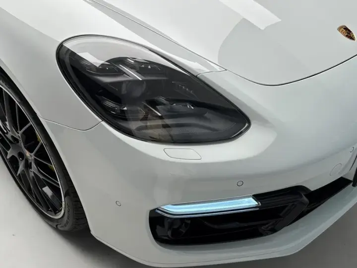 Porsche Panamera GTS