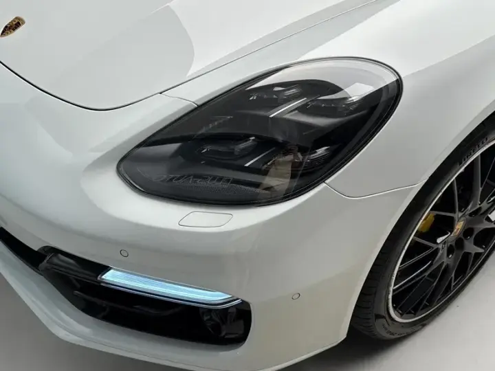 Porsche Panamera GTS