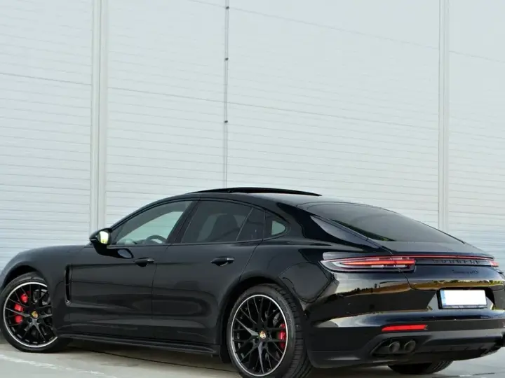Porsche Panamera GTS