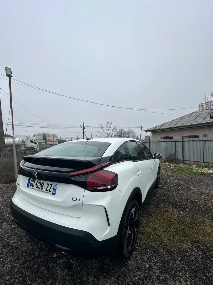 Citroën C4 BlueHDi 130 Stop&Start EAT8 FEEL PACK — imagine 2