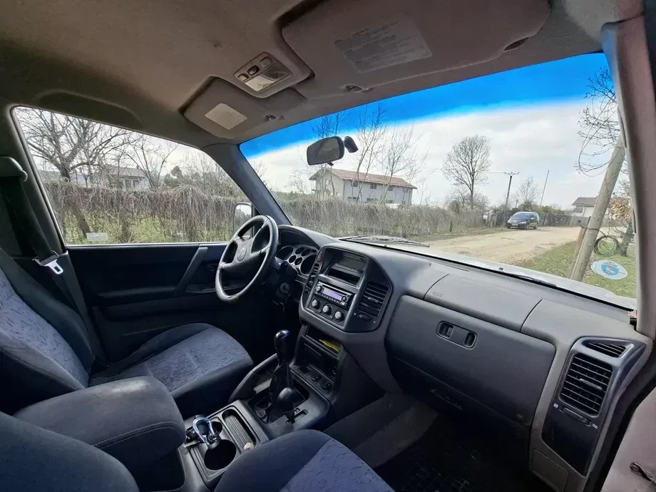 Mitsubishi Pajero 2.5 TD Classic — imagine 5