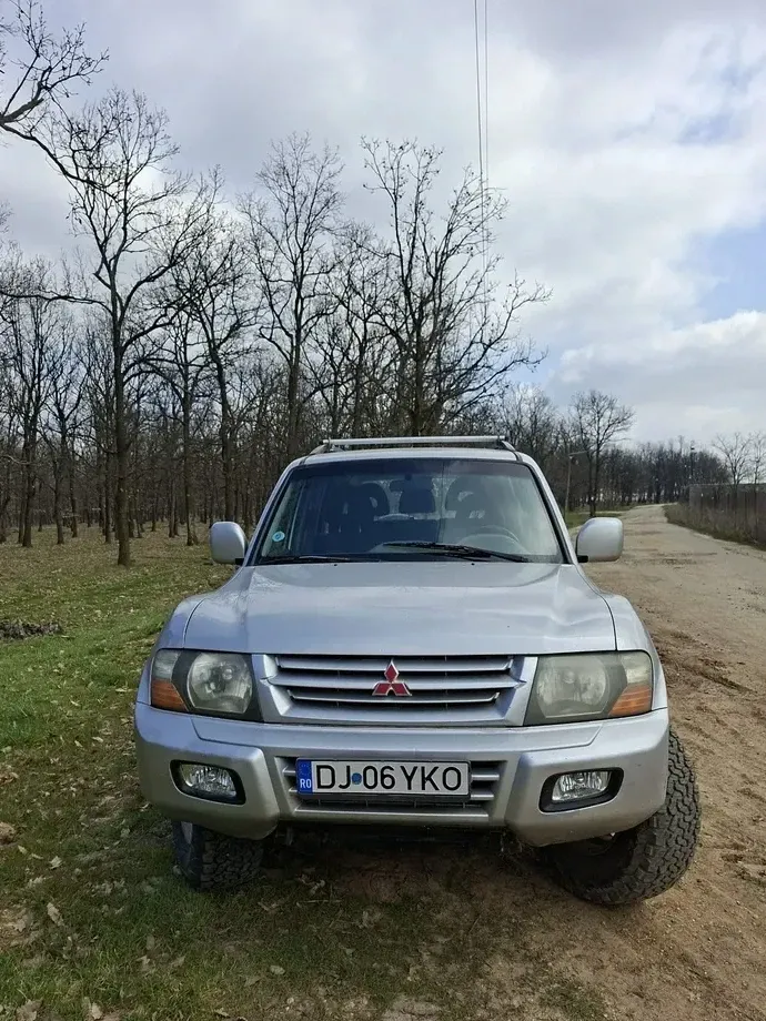 Mitsubishi Pajero 2.5 TD Classic — imagine 4