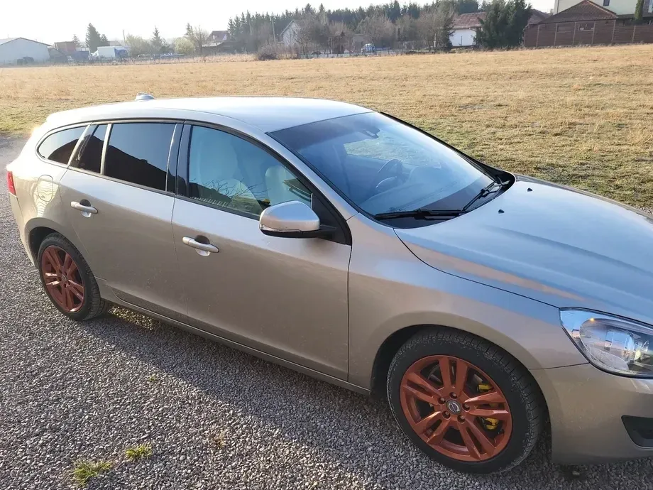 Volvo V60 I D3 Start-Stop Basic — imagine 5