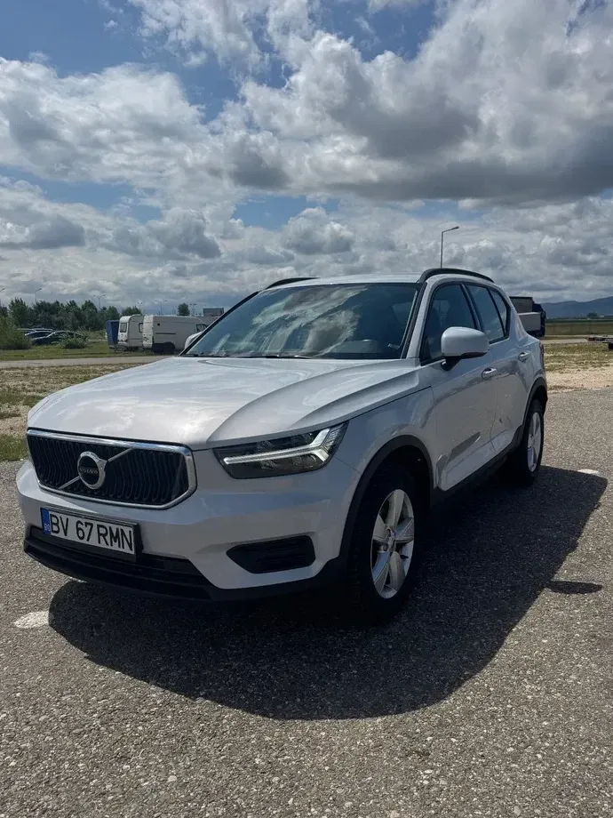 Volvo XC 40 D3 Geartronic Momentum — imagine 2