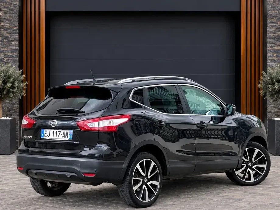Nissan Qashqai II 1.6 DCI Start/Stop 4X4-i Tekna — imagine 4