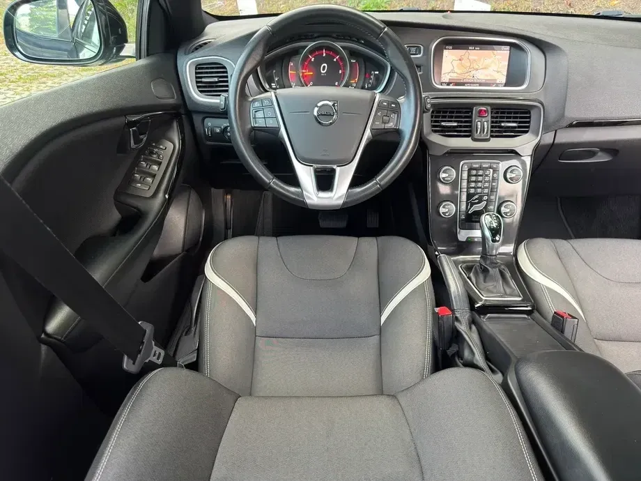 Volvo V40 D2 Geartronic Pro — imagine 6