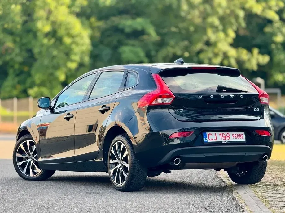 Volvo V40 D2 Geartronic Pro — imagine 3
