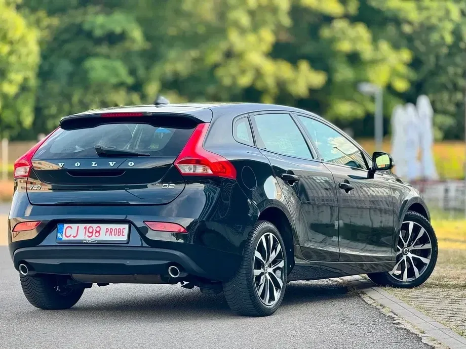 Volvo V40 D2 Geartronic Pro — imagine 4
