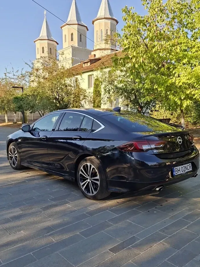 Opel Insignia B 2.0 CDTI Start/Stop 4X4 Exclusive Aut. — imagine 5