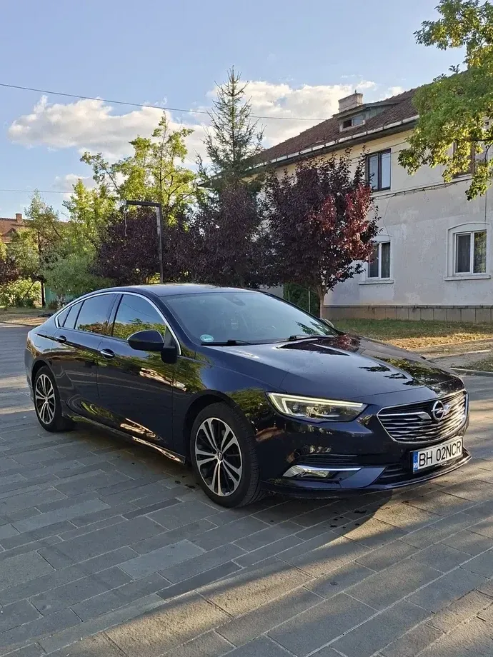 Opel Insignia B 2.0 CDTI Start/Stop 4X4 Exclusive Aut. — imagine 3
