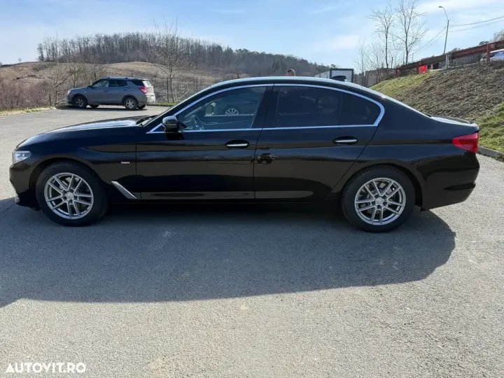 BMW Seria 5 G30/G31 [2017 - Prezent] 520d xDrive Aut. Luxury Line
