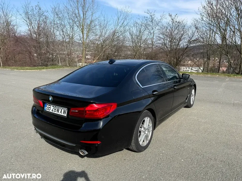 BMW Seria 5 G30/G31 [2017 - Prezent] 520d xDrive Aut. Luxury Line — imagine 6