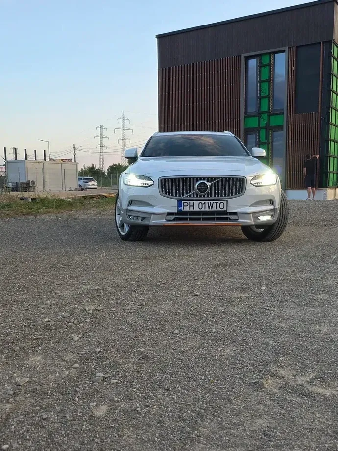 Volvo V90 D5 AWD Geartronic Ocean Race — imagine 5