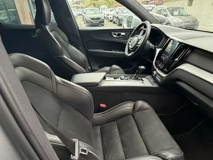 Volvo XC 60 D4 R-Design