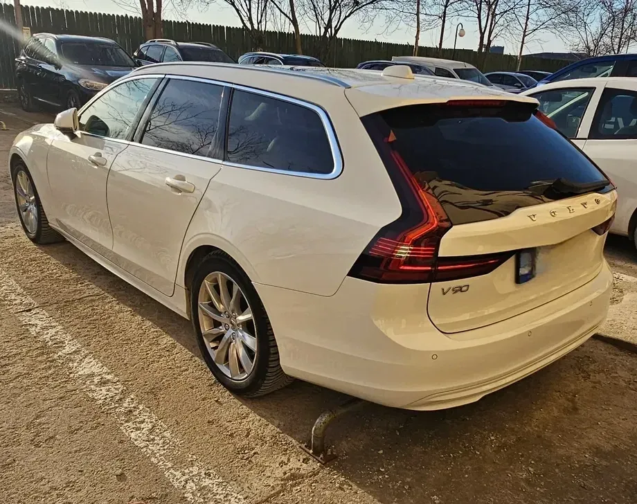 Volvo V90 — imagine 2