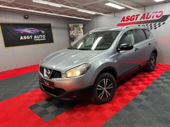 Nissan Qashqai+2