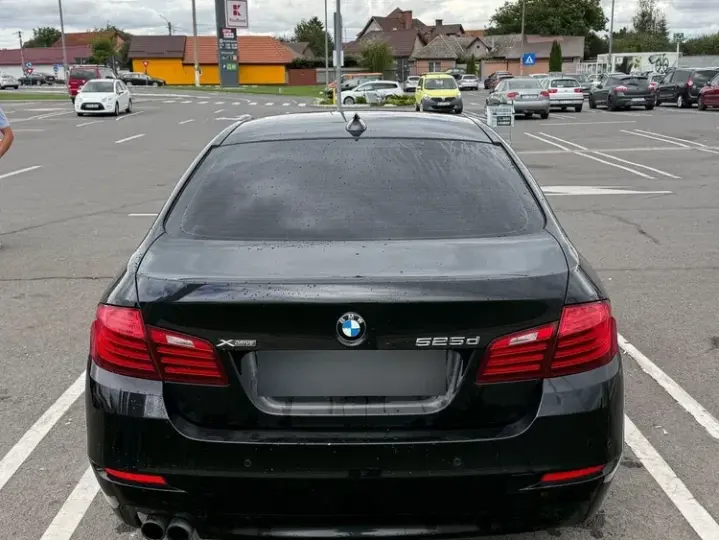BMW Seria 5 F10/F11/F07 [2010 - 2017] 525d xDrive AT