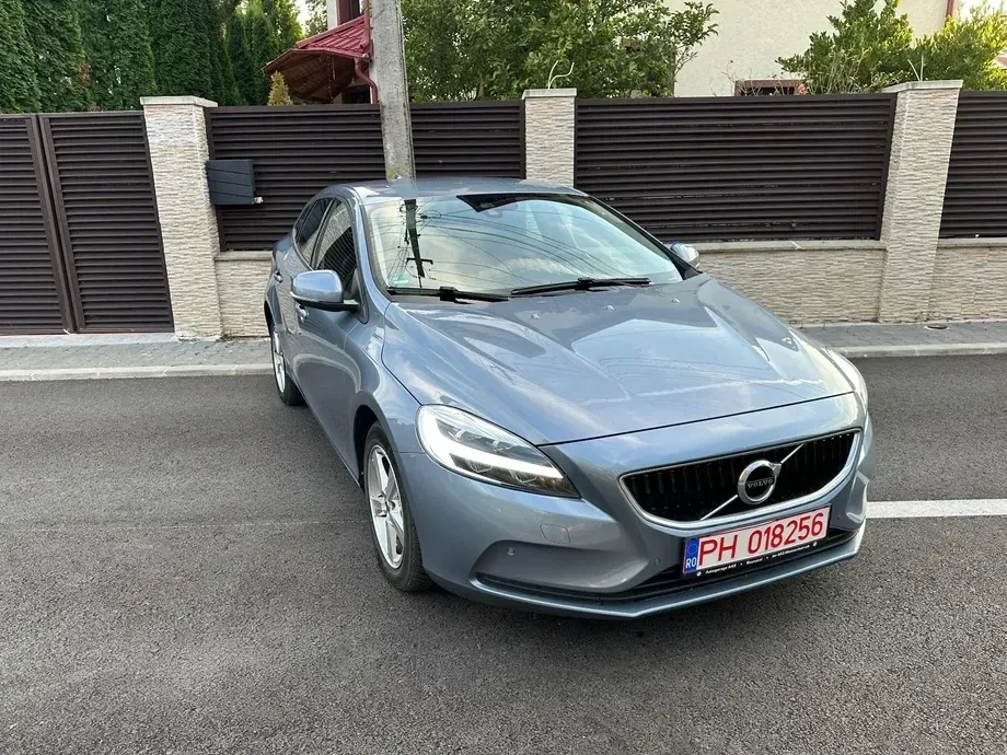 Volvo V40 II D2 Momentum — imagine 2