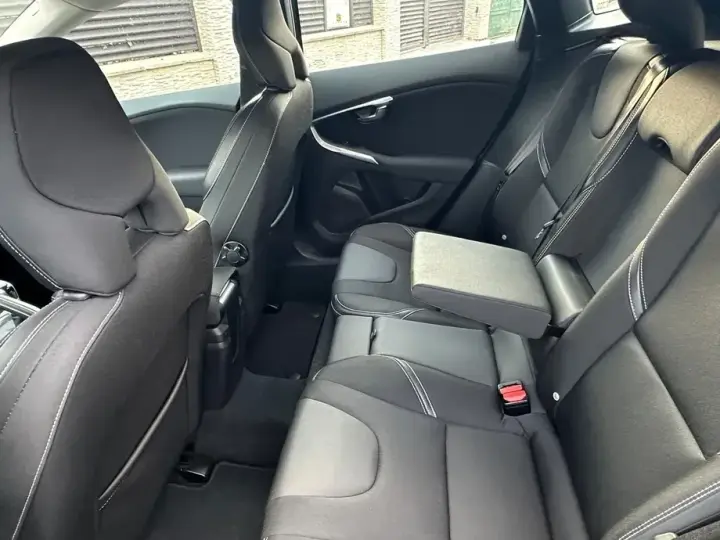 Volvo V40 II D2 Momentum