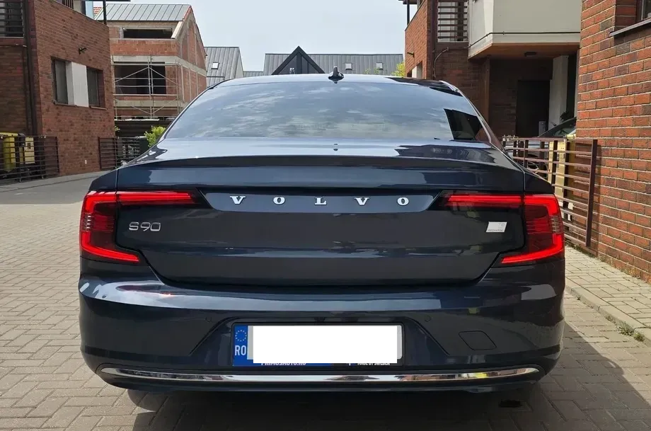 Volvo S90 Recharge T8 AWD Ultimate Bright — imagine 4