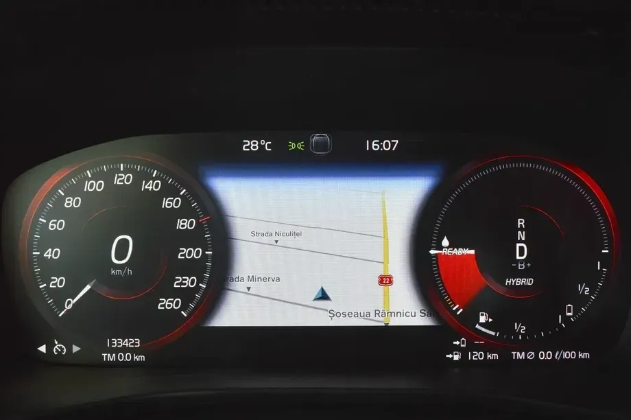 Volvo XC 40 Recharge T4 Twin Engine AT7 Inscription Expression — imagine 6