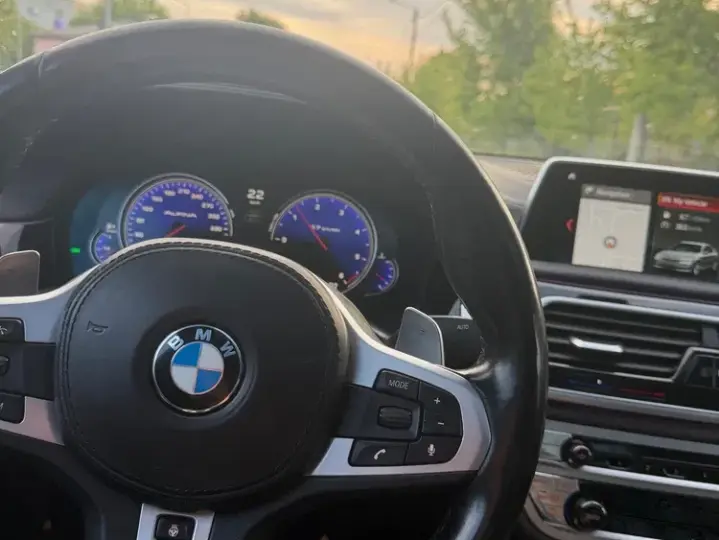 BMW Seria 7 740d xDrive
