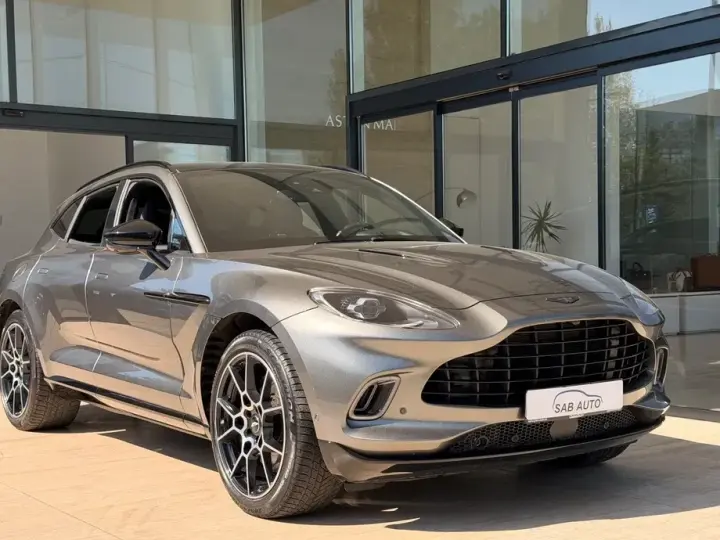 Aston Martin DBX