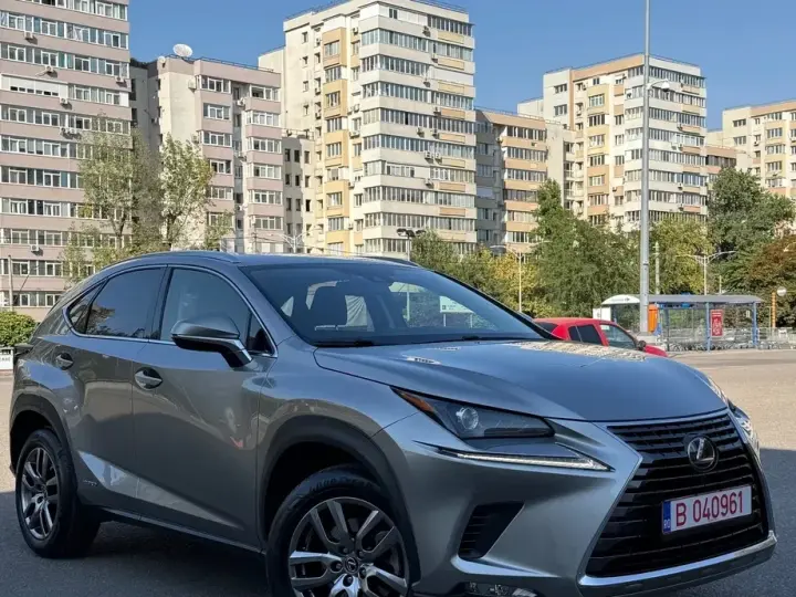 Lexus NX I 300h Business Line