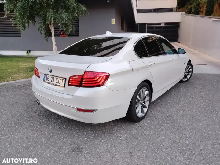 BMW Seria 5 F10/F11/F07 [2010 - 2017] 520d Aut. Modern Line