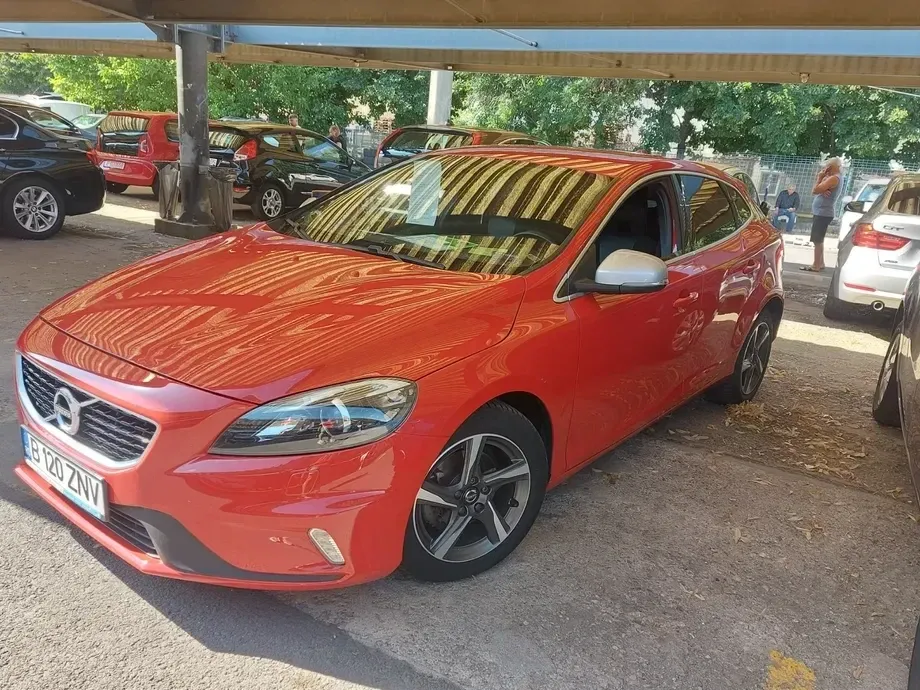 Volvo V40 II D3 RDesign — imagine 2